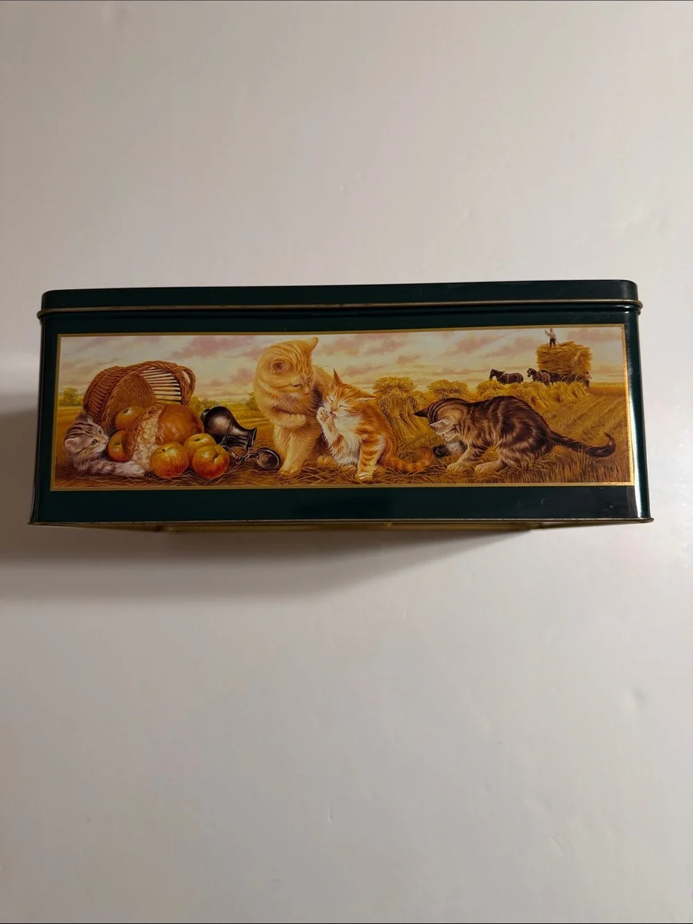 Vintage Crabtree & Evelyn London 1993 Decorative Metal Cats Tin